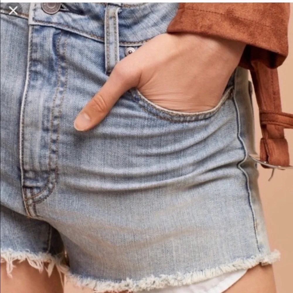 aritzia cut off shorts
